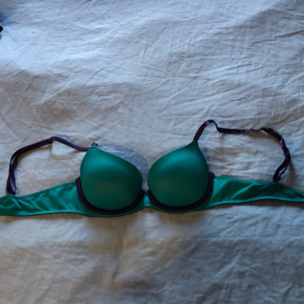 PINK Victoria’s Secret T shirt Bra